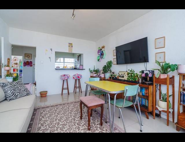 2 BEDROOM APARTMENT FOR SALE IN KENILWORTH